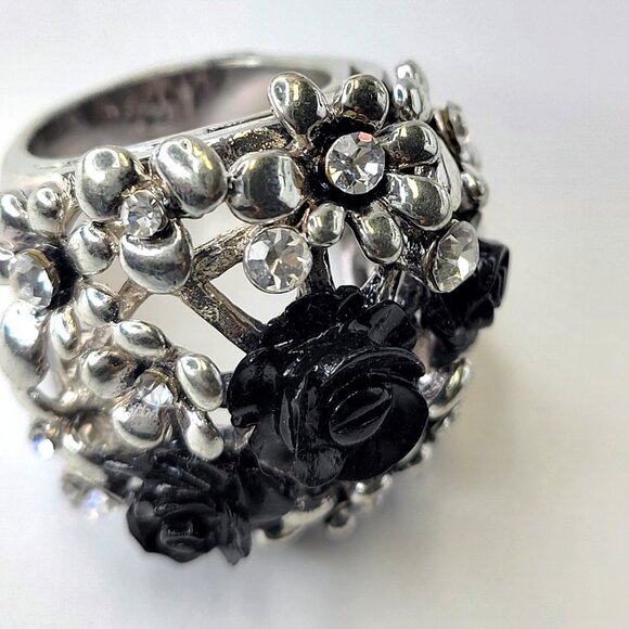 Vintage Black Floral Filigree Ring Silver Tone with Crystals - Picture 8 of 11